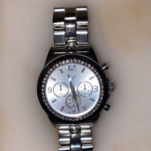 Brand new never worn American Eagle women’s silver diamond watch